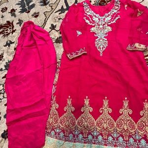 We 3 poiece chiffon dress Pakistan salwarkaneez